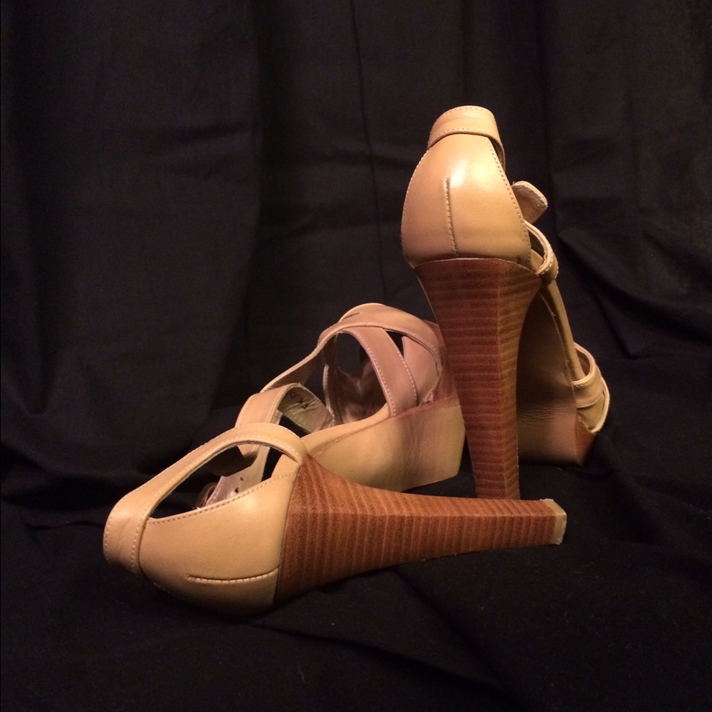 | Stuart Weitzman | Host Pick - image 2